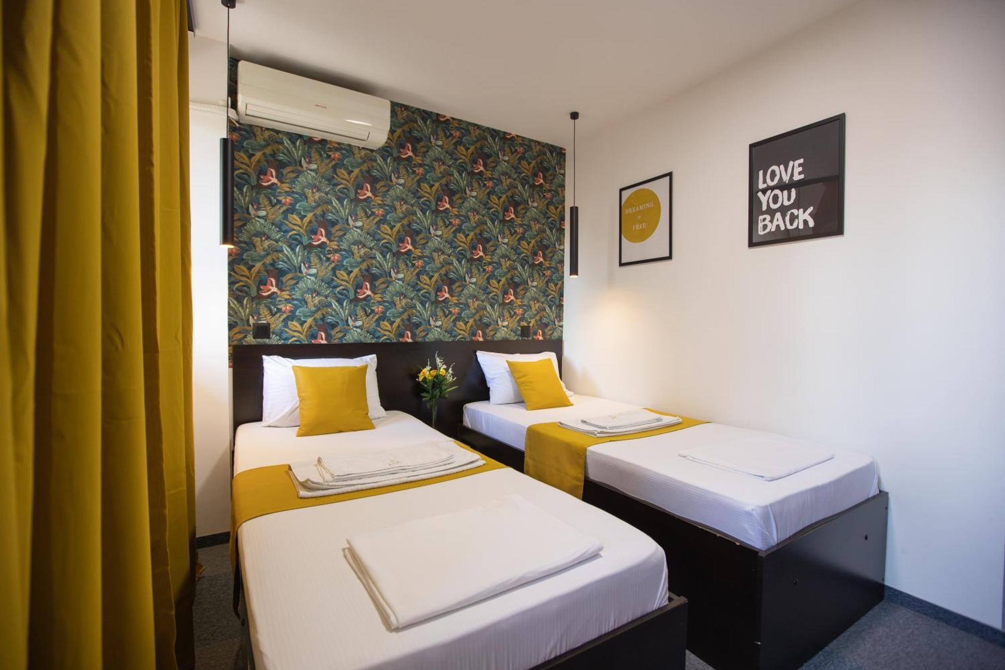 4 Rooms Apartments Ниш Экстерьер фото