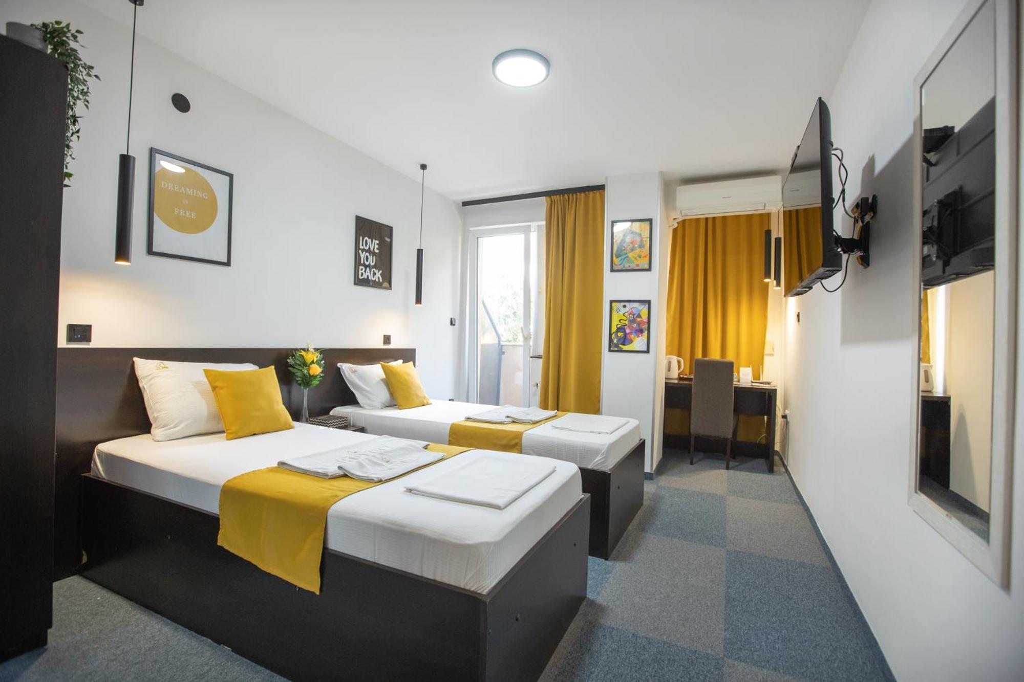 4 Rooms Apartments Ниш Экстерьер фото