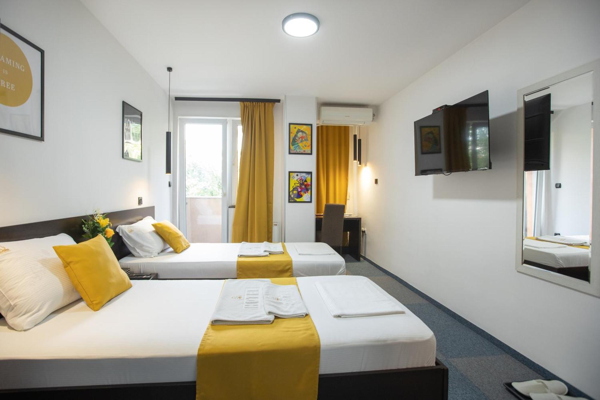 4 Rooms Apartments Ниш Экстерьер фото