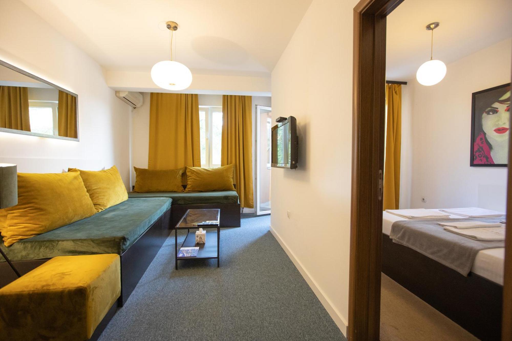 4 Rooms Apartments Ниш Экстерьер фото