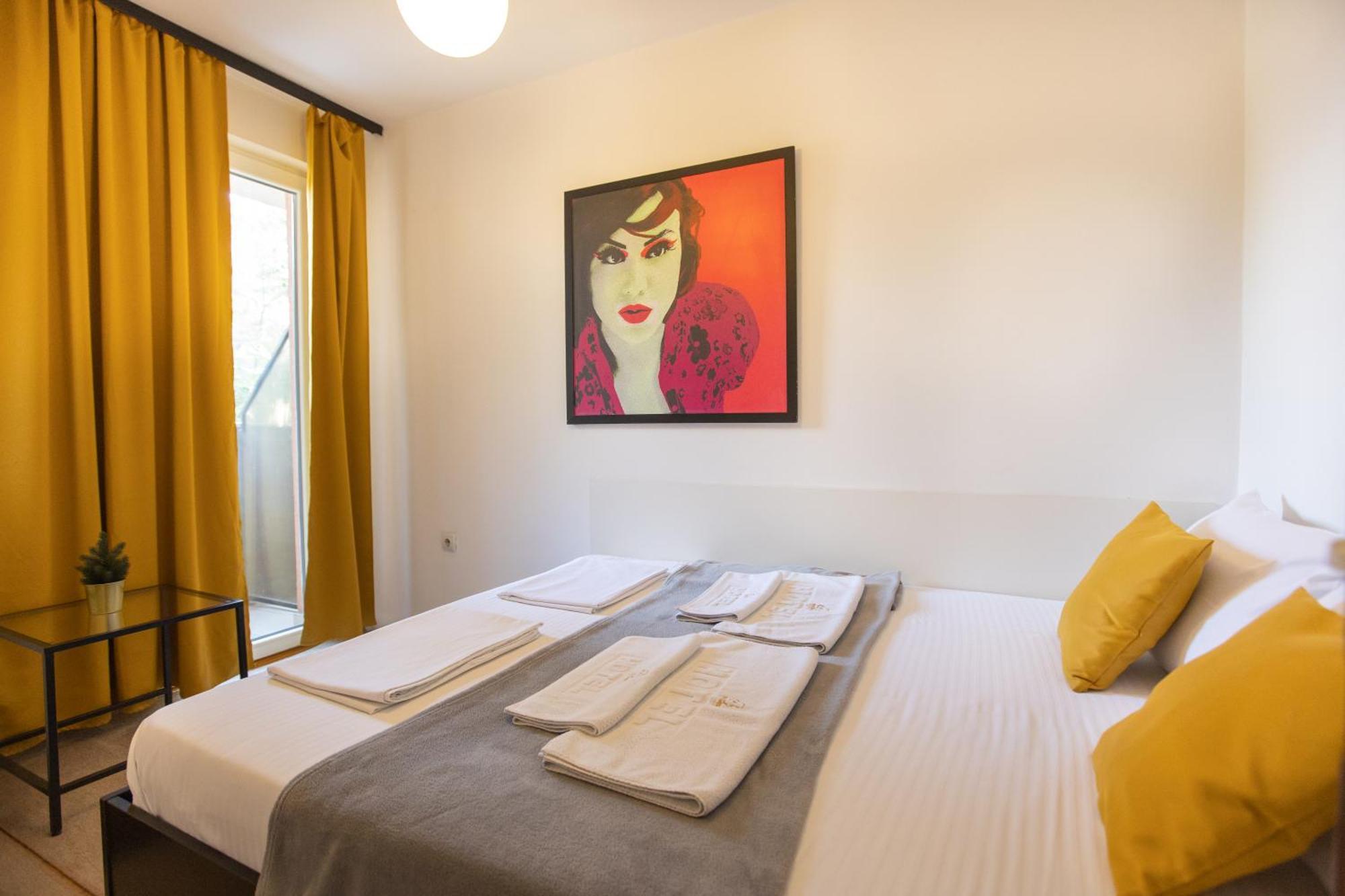 4 Rooms Apartments Ниш Экстерьер фото